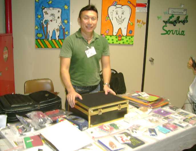 Durante todo o evento, Seiji (Netm�gicas) na Feira M�gica
