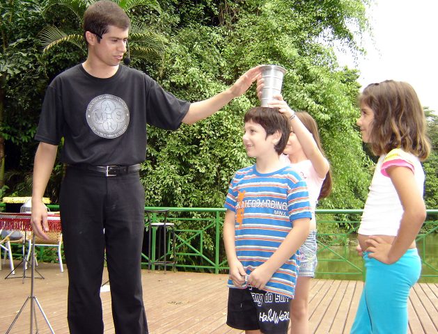 Fabian Rodrigues e sua especialidade, a Magia para Crianças