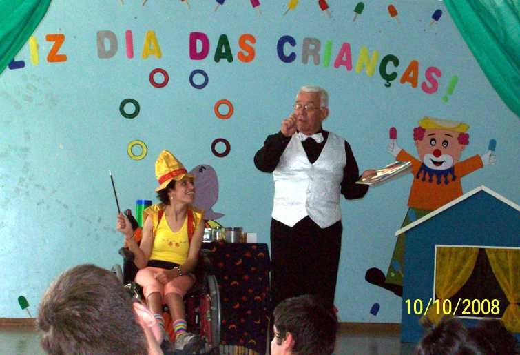 Toni em um dos momentos durante sua apresenta��o