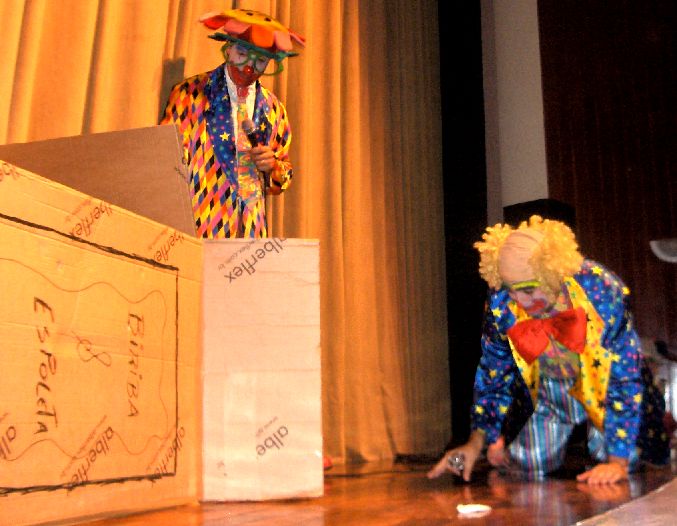 Biriba & Espoleta decidem fazer "m�gica"