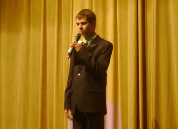 Fabian Rodrigues no pronunciamento de abertura do espet�culo