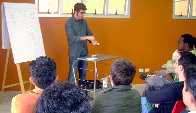 Fazzio iniciando a confer�ncia