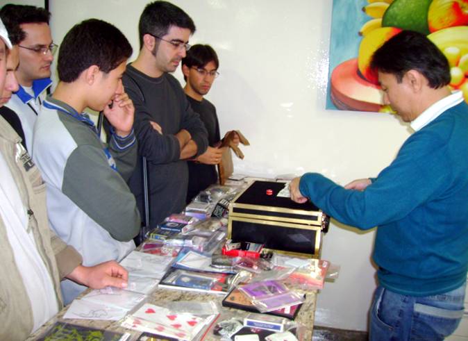 Ap�s o show de dealer, encerramento com a Feira M�gica