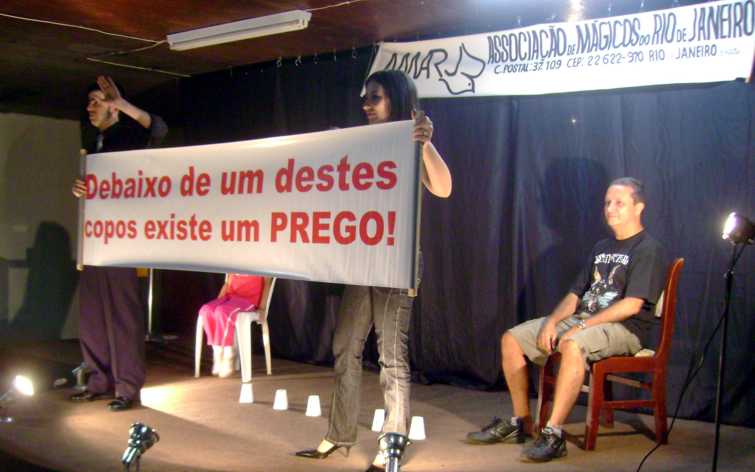 Mais um momento da apresenta��o de Fazzio