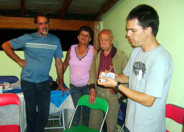 Kiffer apresentando Cartomagia