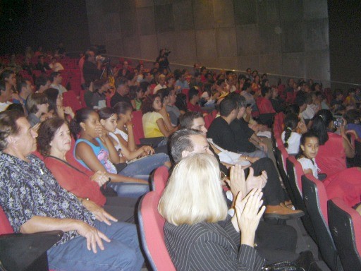 P�blico presente no Teatro Klauss Vianna
