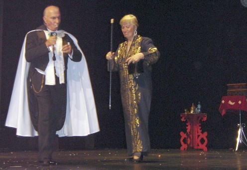 M�gico Pinter e sua esposa e partner na Gala de Palco