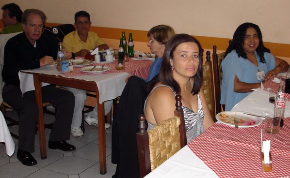 Intervalo para o almo�o no Restaurante Fog�o Mineiro