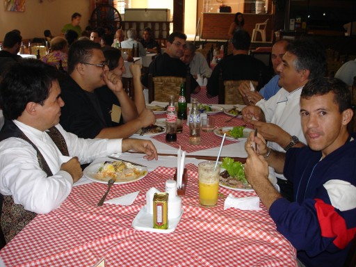 Intervalo para o almo�o no Restaurante Fog�o Mineiro