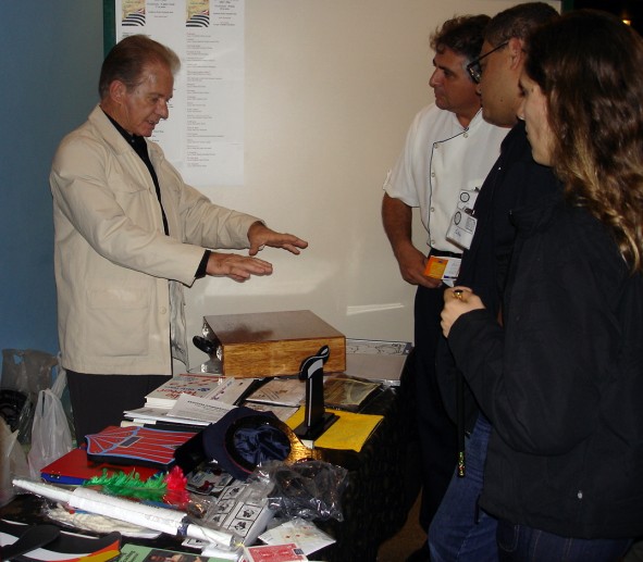 Joe Márbel na Feira Mágica, antes do início do espetáculo