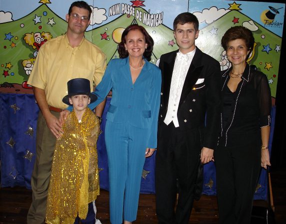 M�gico Spartakus, seu filho, Dra. Denise Lippi (1a. Dama), M�gico Fabian Rodrigues e a esposa do Vice-Prefeito