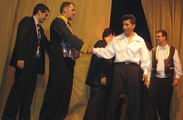 M�gicos participantes do espet�culo