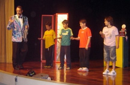M�gico Gustini e suas m�gicas participativas