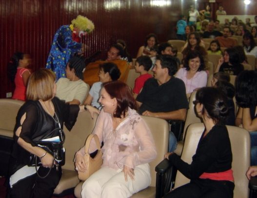 Recepcionando o p�blico com muitas gargalhadas