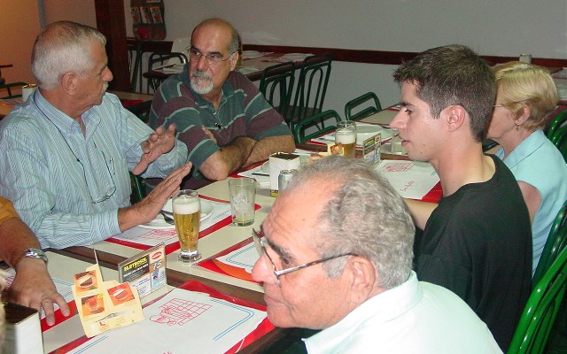 Jantar de confraterniza��o