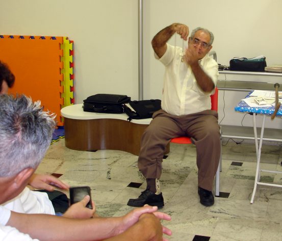 Alan Pach�, agora com um n�mero de cordas