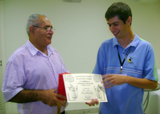 Pr�mio tamb�m para Alan Pach� (esquerda), o 3� colocado