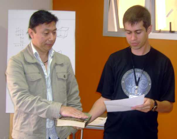 Seiji com Fabian Rodrigues no juramento de novo s�cio