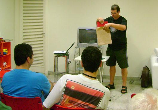 Spartakus apresentando seu n�mero de Mentalismo