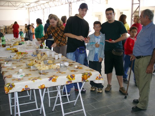 Coffee Break (aproveitamos a festinha que acontecia na Igreja) :o)