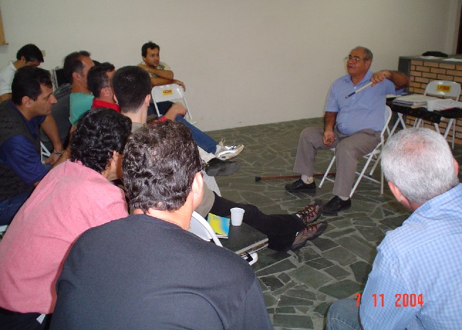 Alan Pach� passando um pouquinho de sua experi�ncia aos s�cios.