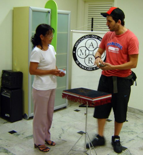 A assistente Marina com o M�gico Rodrigo