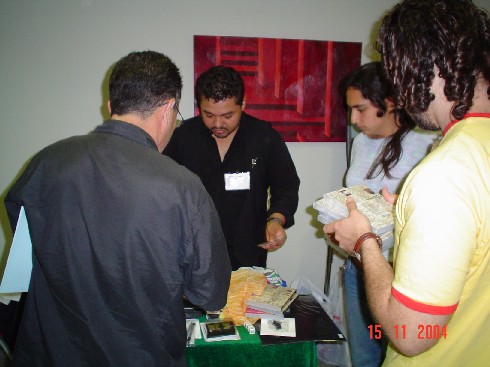Roberto Morgany (Casa das M�gicas) durante a feira m�gica
