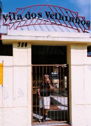 Foto da entrada da Vila dos Velhinhos